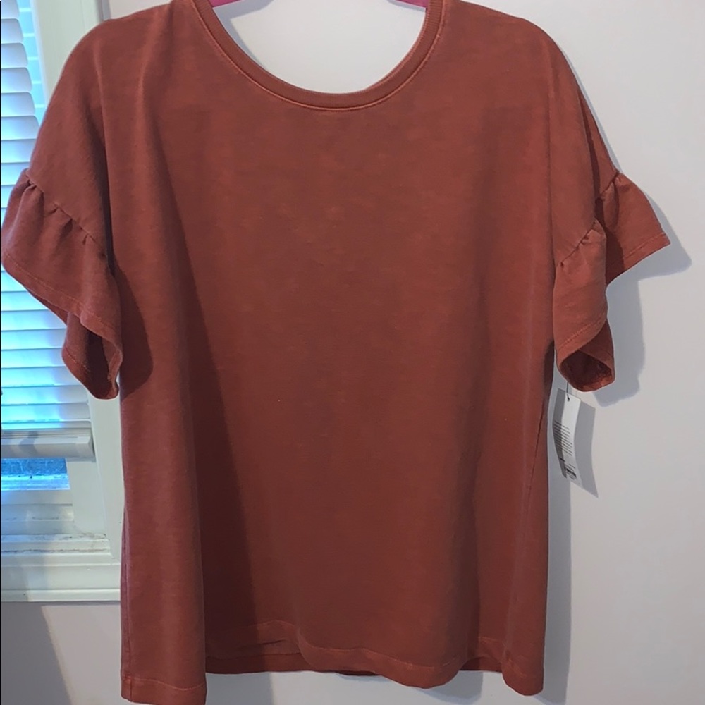 Ruffled short sleeve shirt